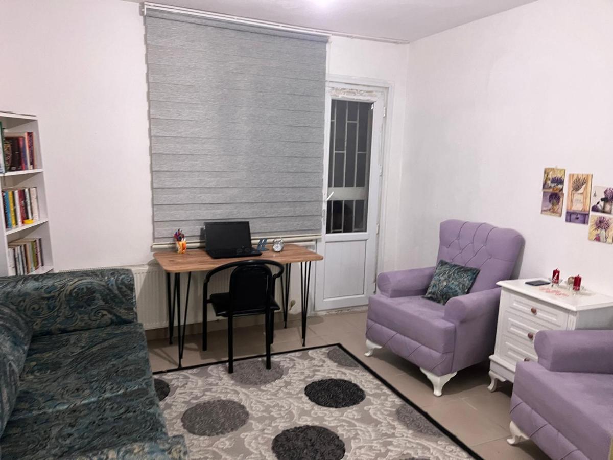 For Only Women Single Room, In Uskudar Apartament Istanbul