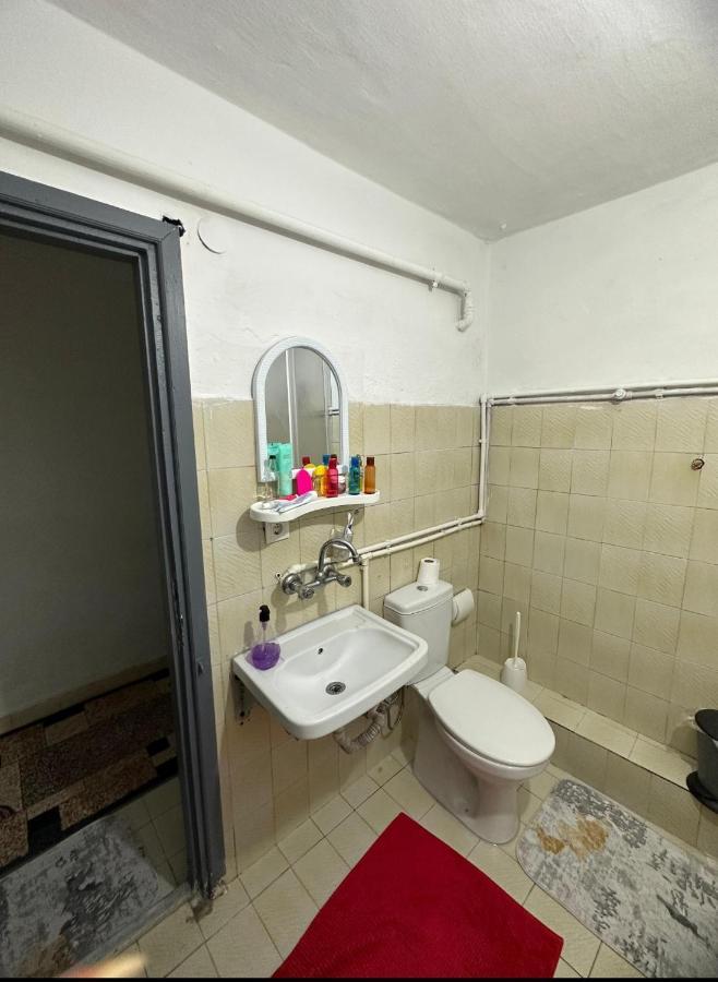 For Only Women Single Room, In Uskudar Apartament *